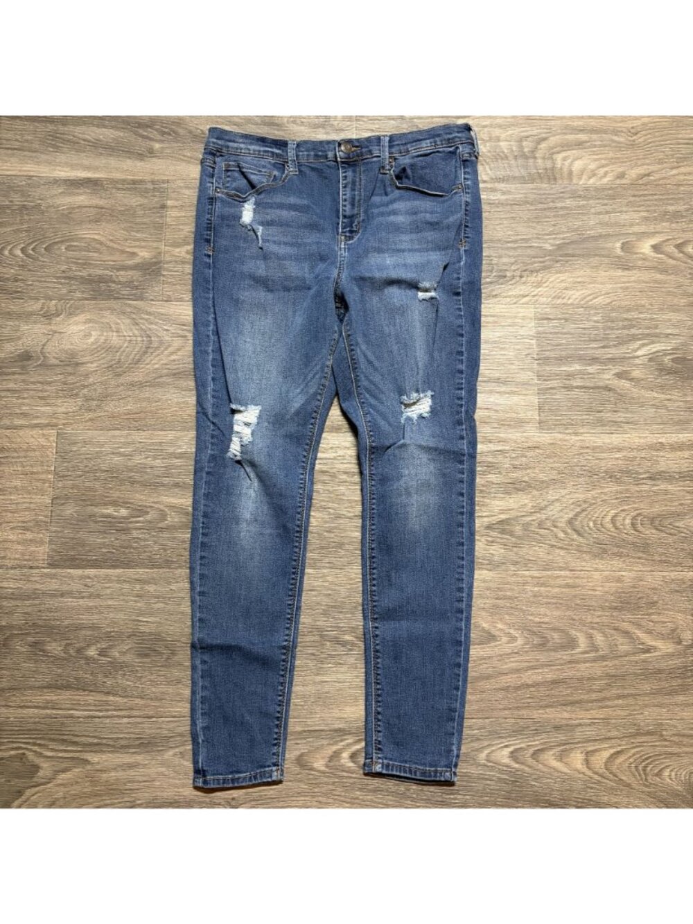 Mudd Juniors High Rise Distressed Stretch Skinny Jeans 15 Medium Wash Denim - Picture 4 of 12
